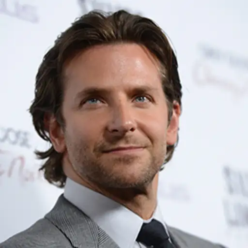 演员布莱德利·库珀(Bradley Cooper)出席了韦恩斯坦公司(Weinstein Company)的《乌云背后的幸福线》(Silver Linings Playbook)在美国电影艺术与科学学院的首映礼。