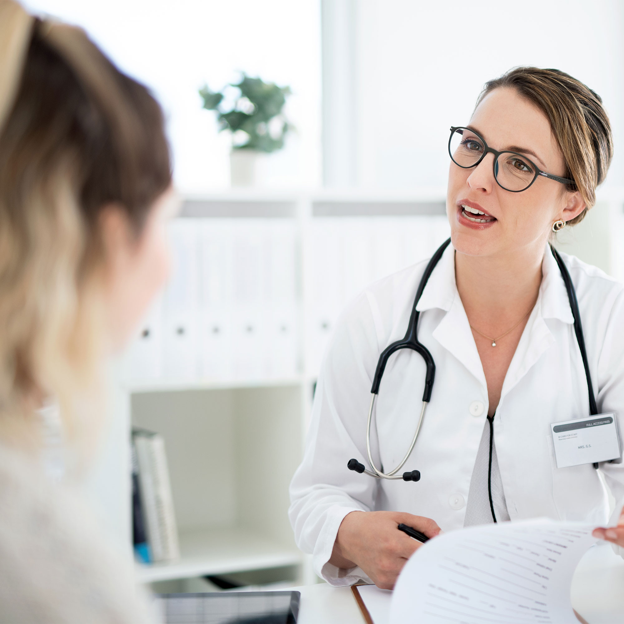 医生和病人谈话