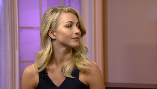 茱莉安哈克讨论了子宫内膜异位症的生活。