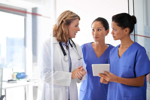 医疗专业人士工作