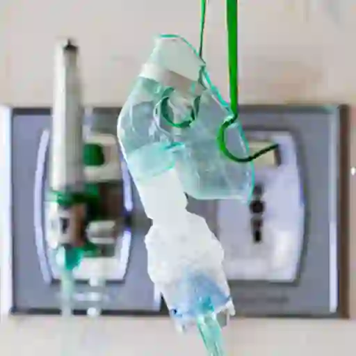 氧气面罩。