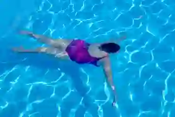 游泳