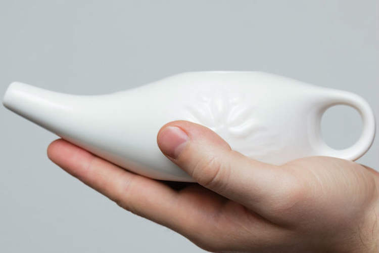 使用洗鼻壶的安全方法