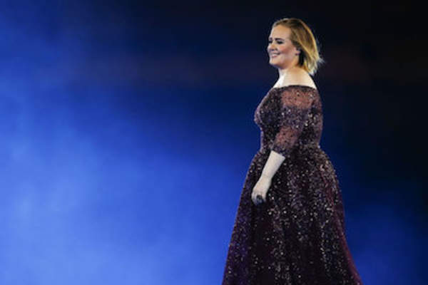 在ANZ体育场上2017年3月10日,在澳大利亚悉尼,阿黛尔执行。