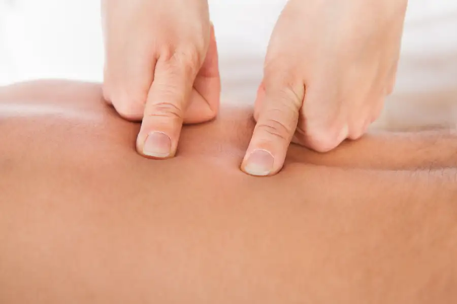 6 Effective Acupressure Points for Instant Back Pain Relief