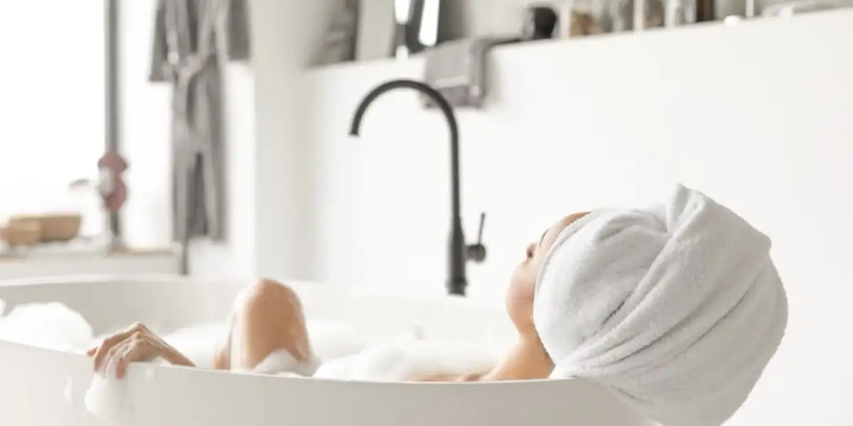 5 Tips for Using Hot Baths to Relax Your Back