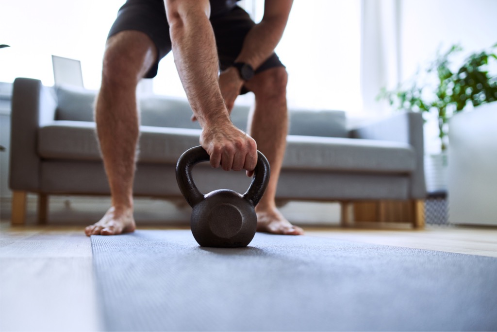 Kettlebell Weight for Beginners: A Comprehensive Guide – Strong