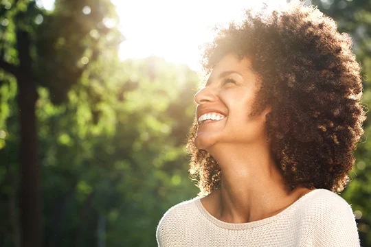 Prótesis dental de apariencia natural