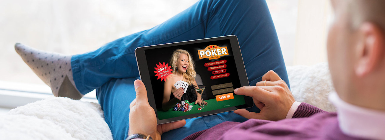 Man bezoekt een online casino op een tablet