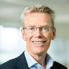 Portrait photo of Wim Hafkamp, member of the Supervisory Board of SIDN