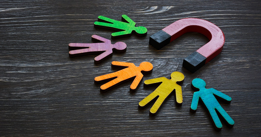 Magnet that attracts human figures