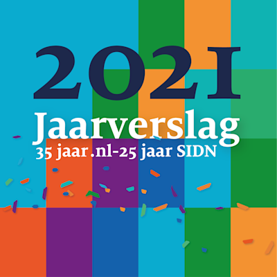 Achtergrond in SIDN-huisstijlkleuren met daaroverheen de tekst Jaarverslag 2021 - 35 jaar .nl - 25 jaar SIDN