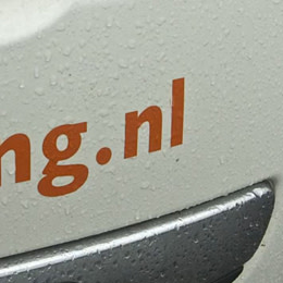 .nl domain name on a car