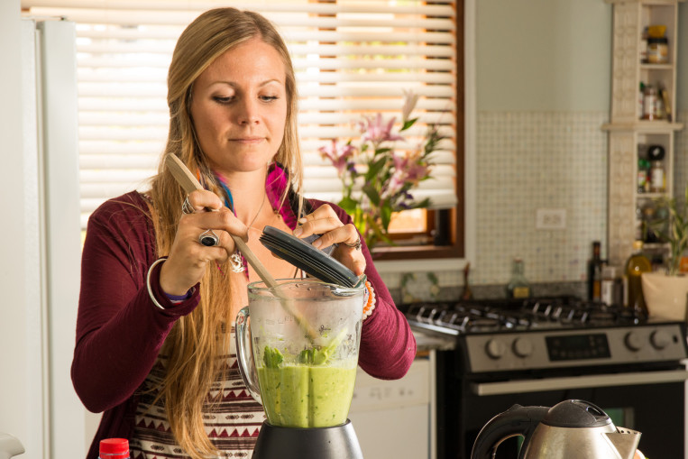 rachel-raw-avocado-soup-recipe.jpg