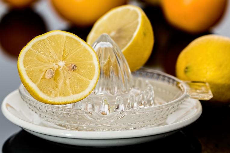 lemons-juice-glass-juicer-plate.jpg