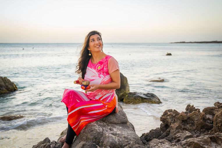 susanna-barkataki-pink-bowl-ocean-rocks.jpg