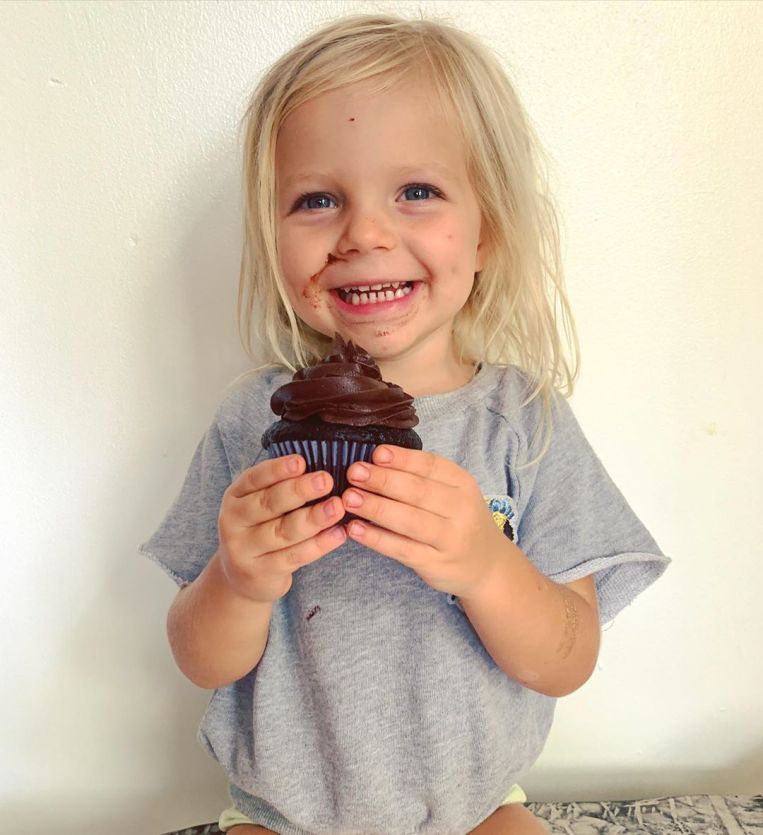 lea-child-chocolate-cupcake-happy.jpg