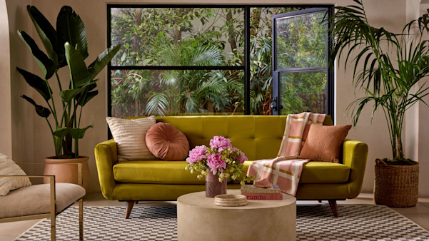 Huges-Sofa-Royal-Apple-260608-T4-0658