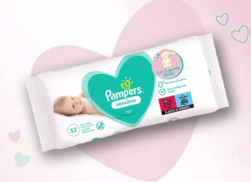 Förpackning med Pampers Sensitive babyservetter Förpackning med Pampers Sensitive babyservetter