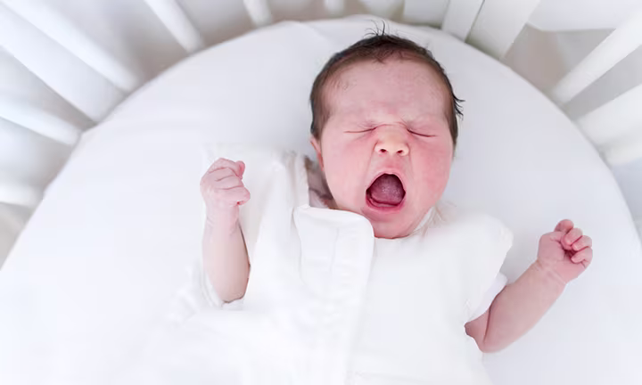 À partir de quand bébé fait-il ses nuits ?