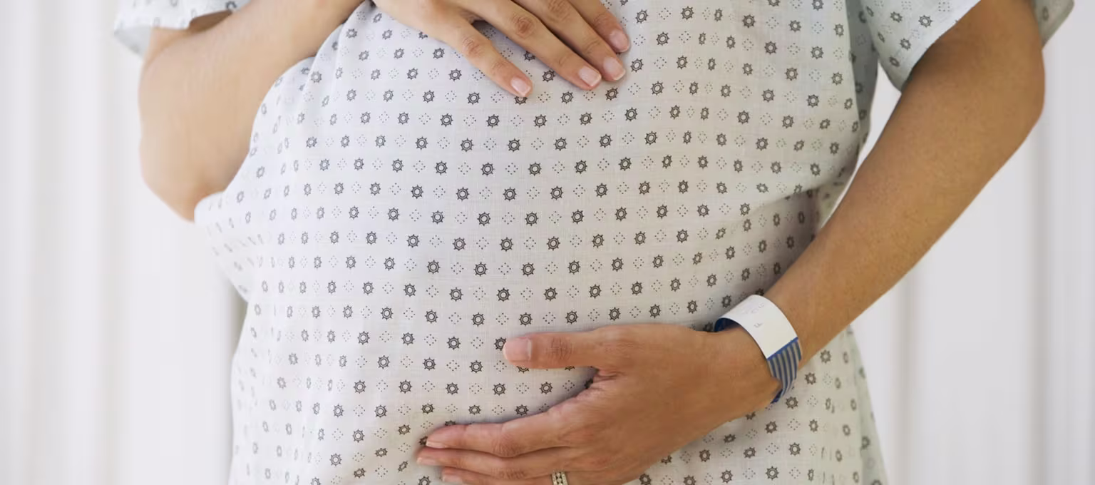 Mère et son bébé après un accouchement par voie basse