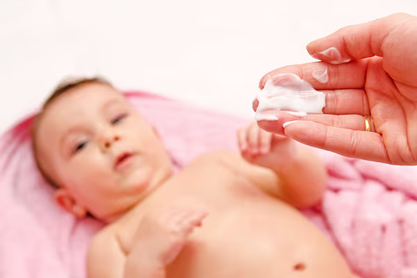 Uso prolongado de crema con cortisona en niños