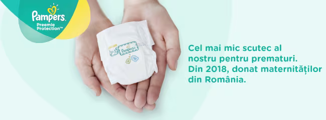 Banner Pampers Preemie Protection cu mâini ținând cel mai mic scutec Pampers, donat maternităților din România din 2018