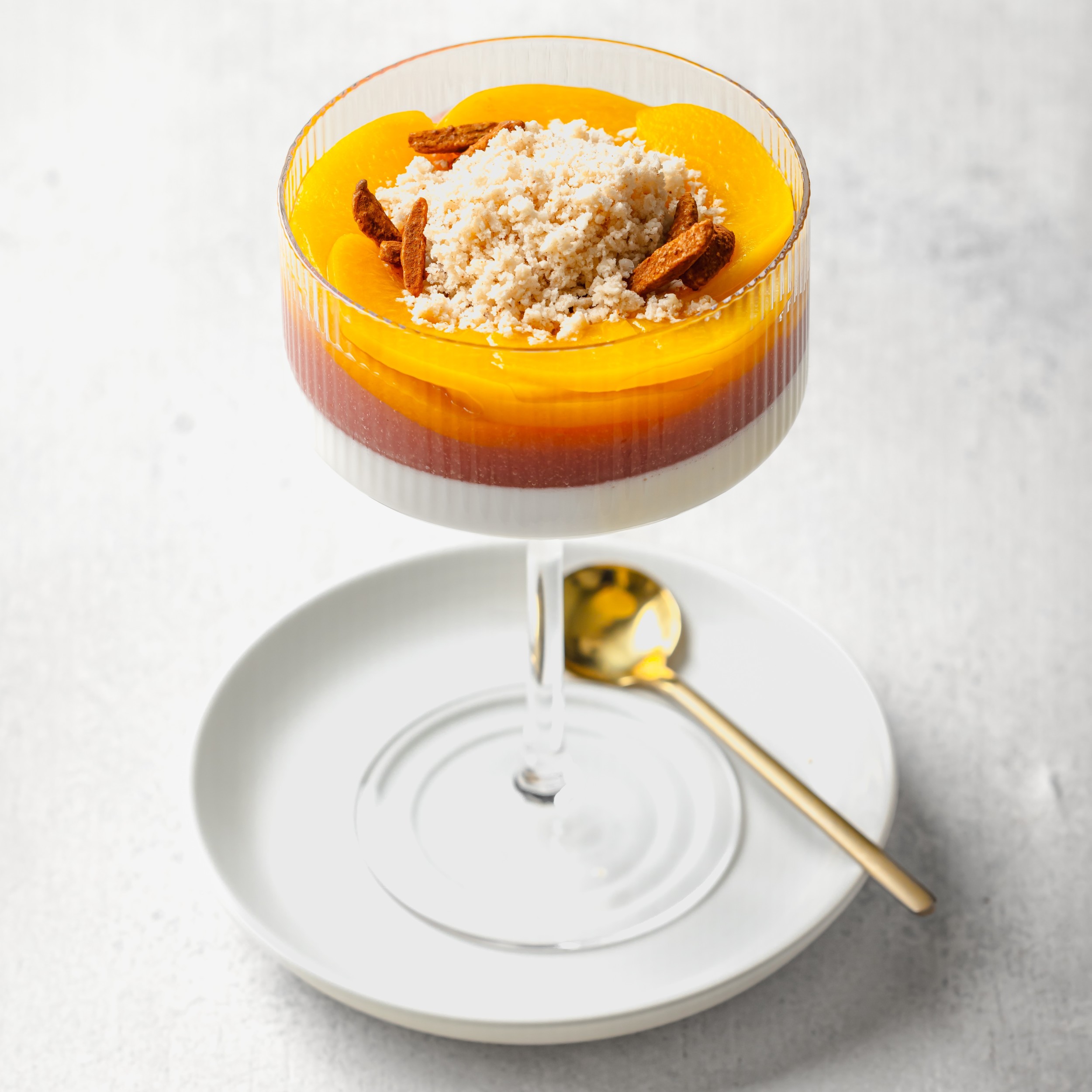 DeZaan Hero Image Of Peaches & Cream