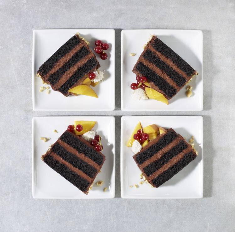 Rum Gateau Pattern Carbon Black