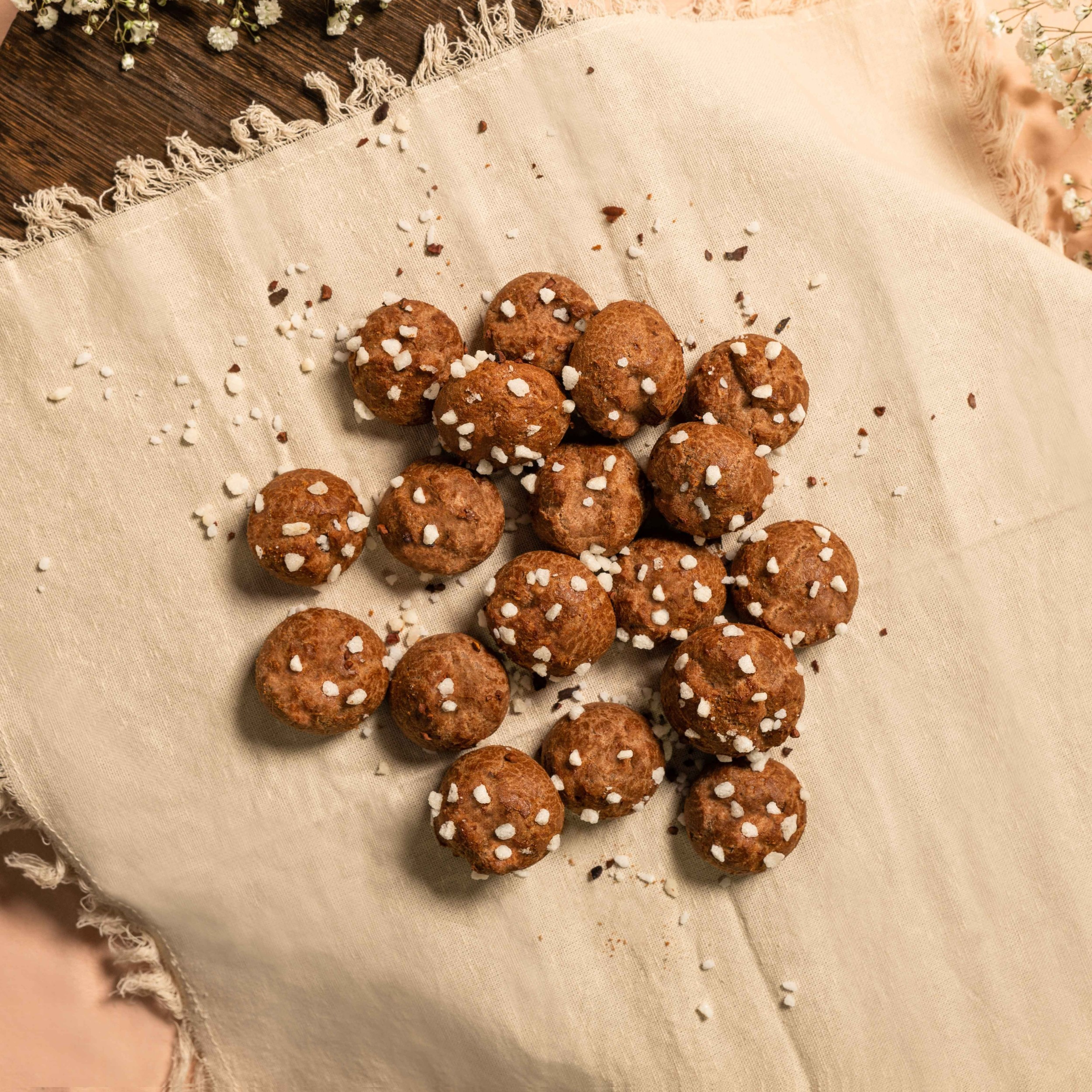 DeZaan Hero Image Of Cocoa Chouquette