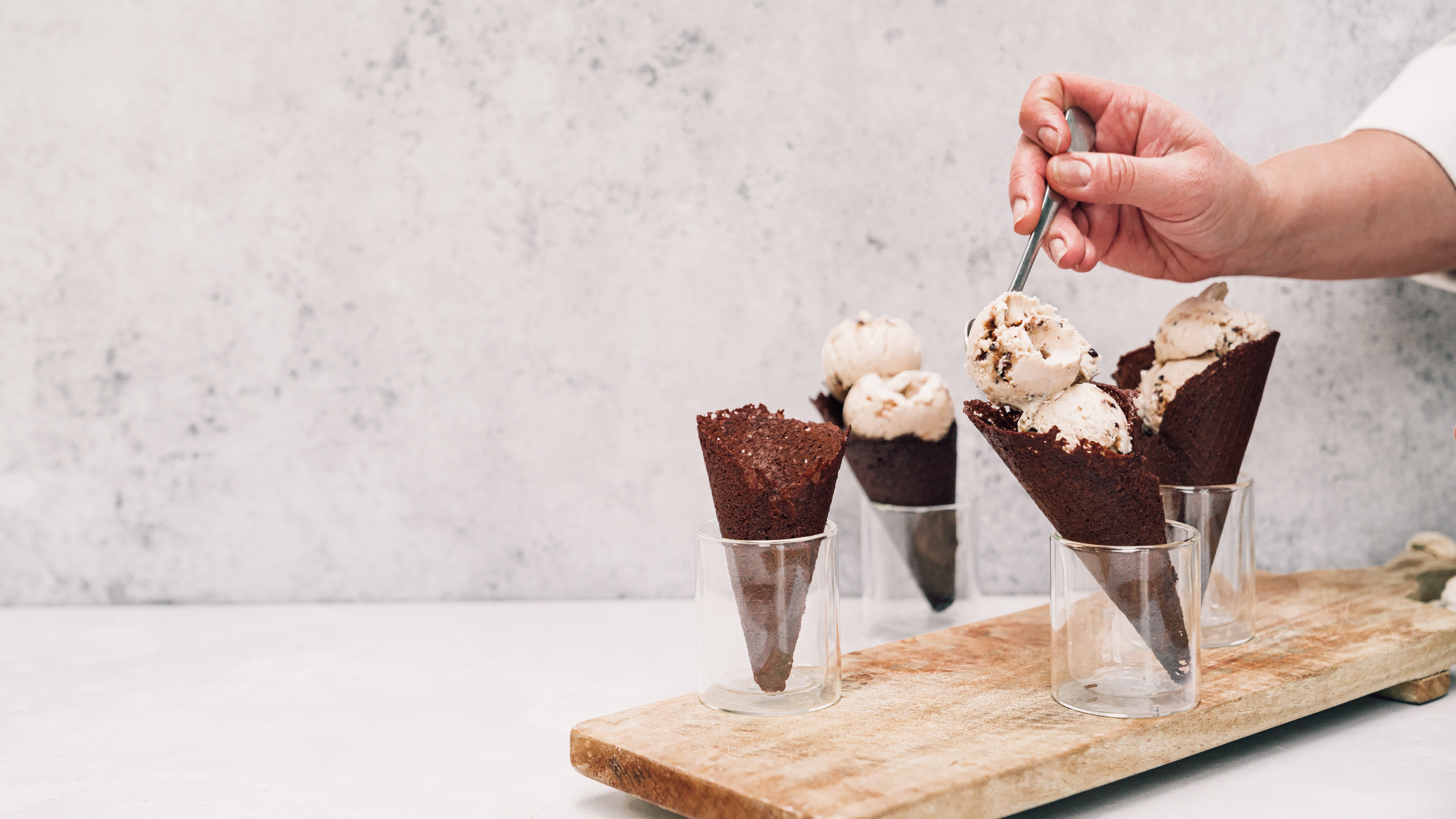 Dezaan Nib Ice Cream Hero