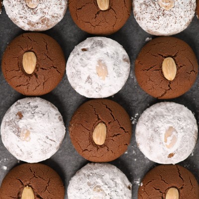 DeZaan Rollup Image Of Hot Cocoa Almond Cookies