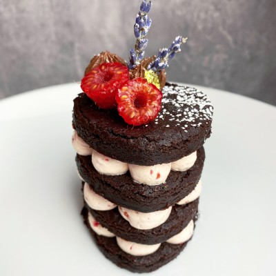 Rollup Image Of DeZaan Brownie Naked Cake