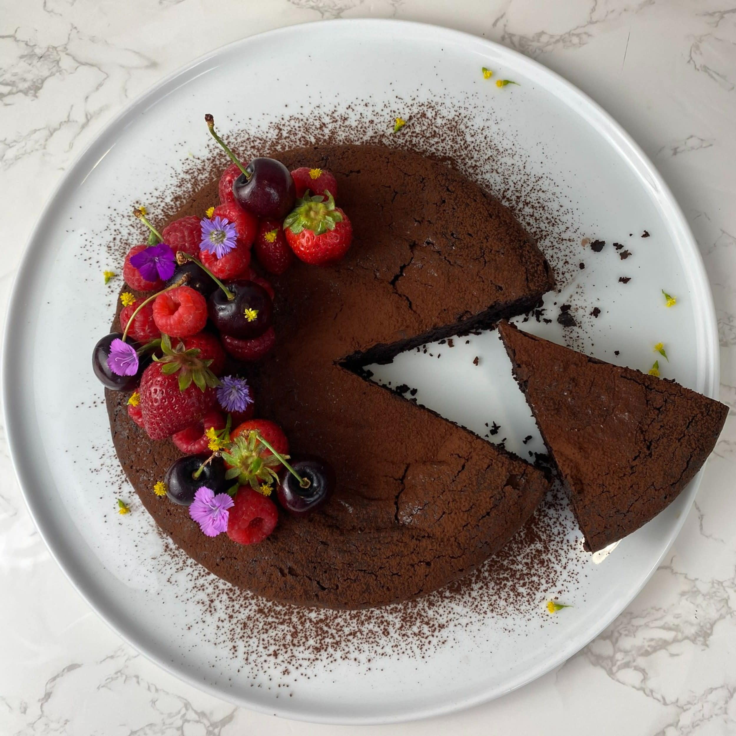 Best Flourless Chocolate Cake with Ganache - Sugar and Soul
