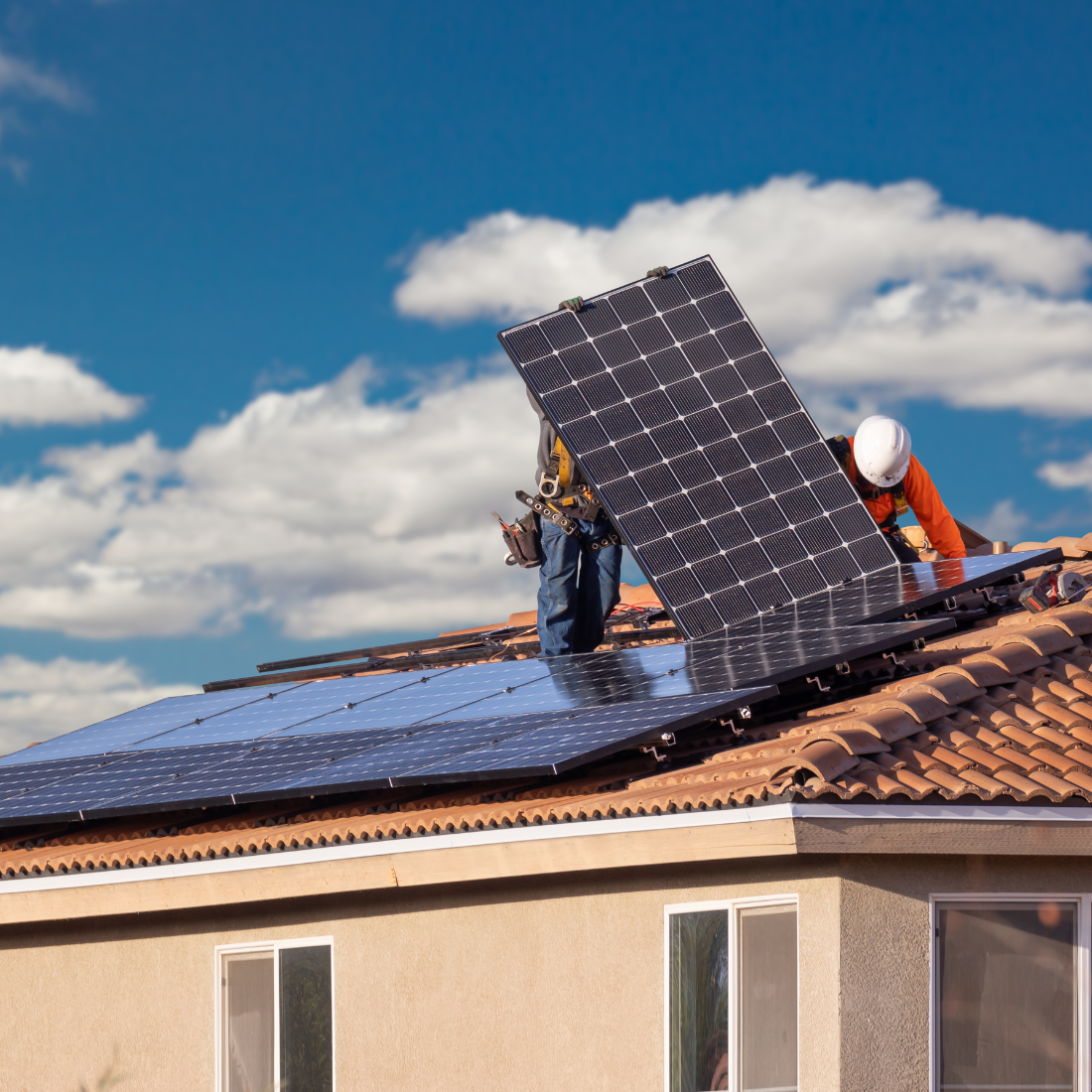 The Lifespan of Residential Solar Panels: What Homeowners Should Know