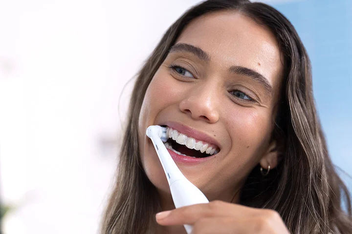Alinhamento perfeito e tratamento para mordida cruzada, underbite e sobremordida article banner