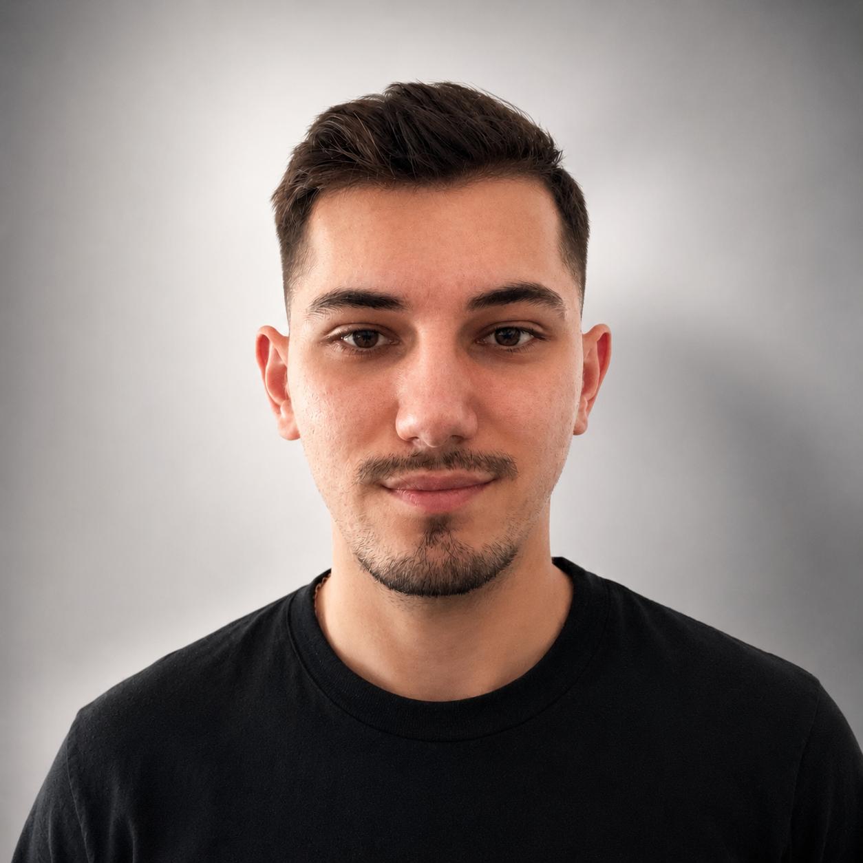 Vevol Media Team - Serafim Harmanescu