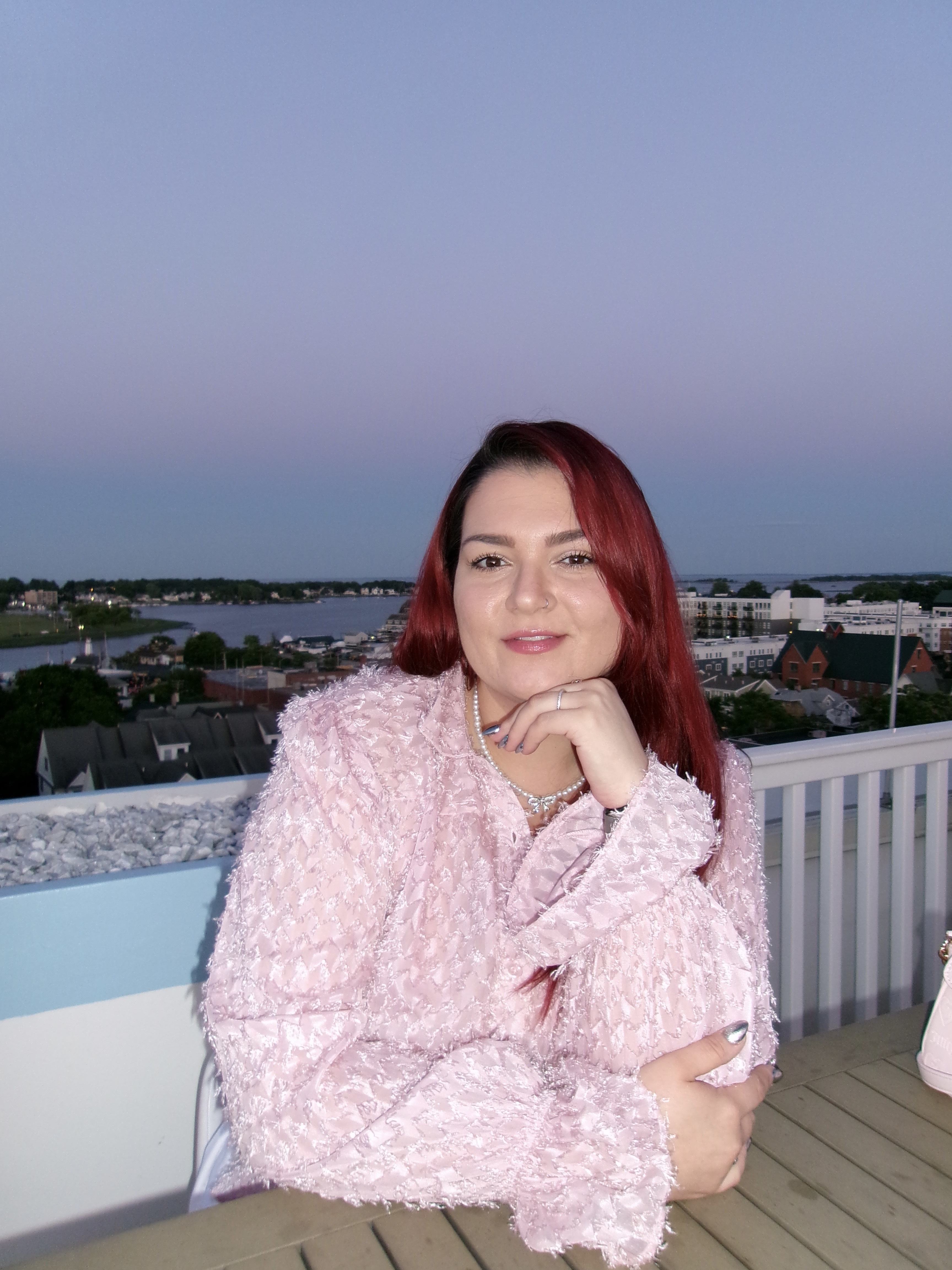 Vevol Media Team - Cristina Lupu