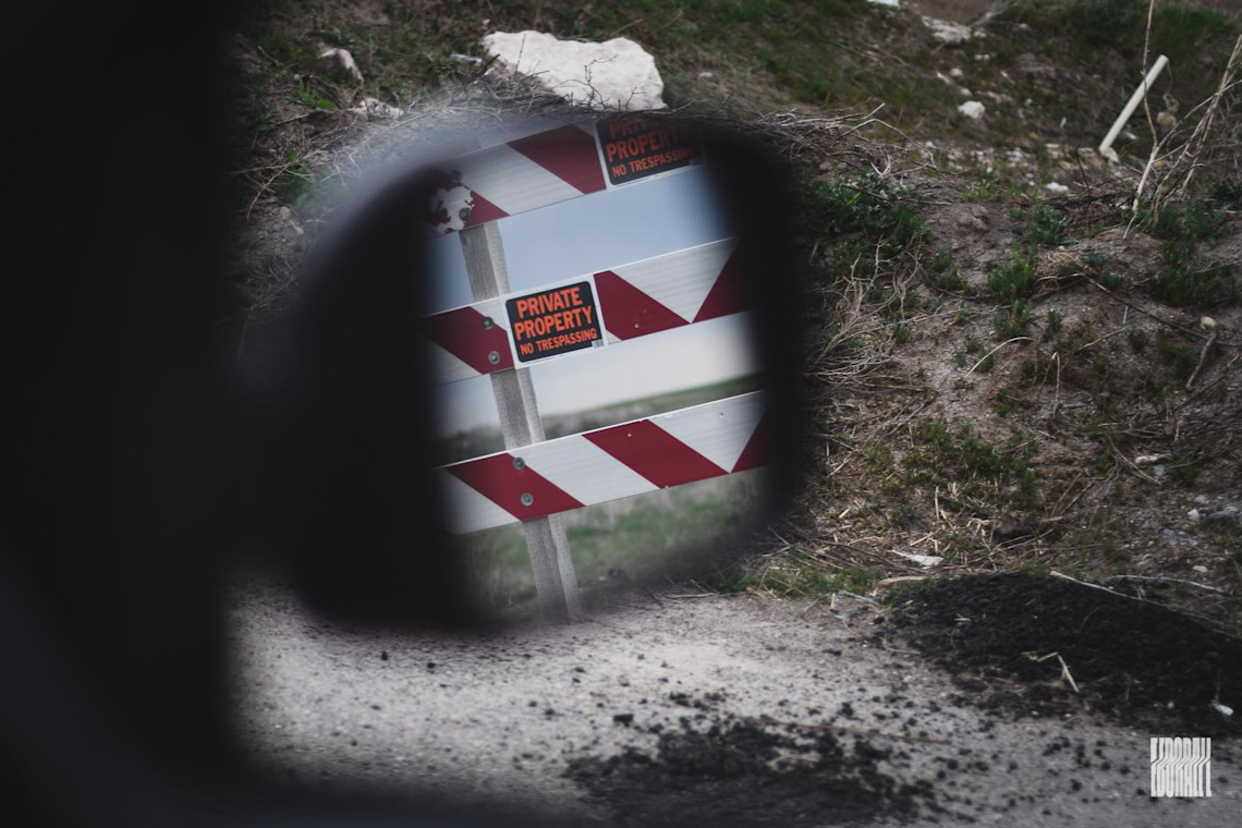 JosephEborall-Looking-Back-20200517-8pm-E-7th-S-50.0mm-f-1.8-160-NIKON-D3300