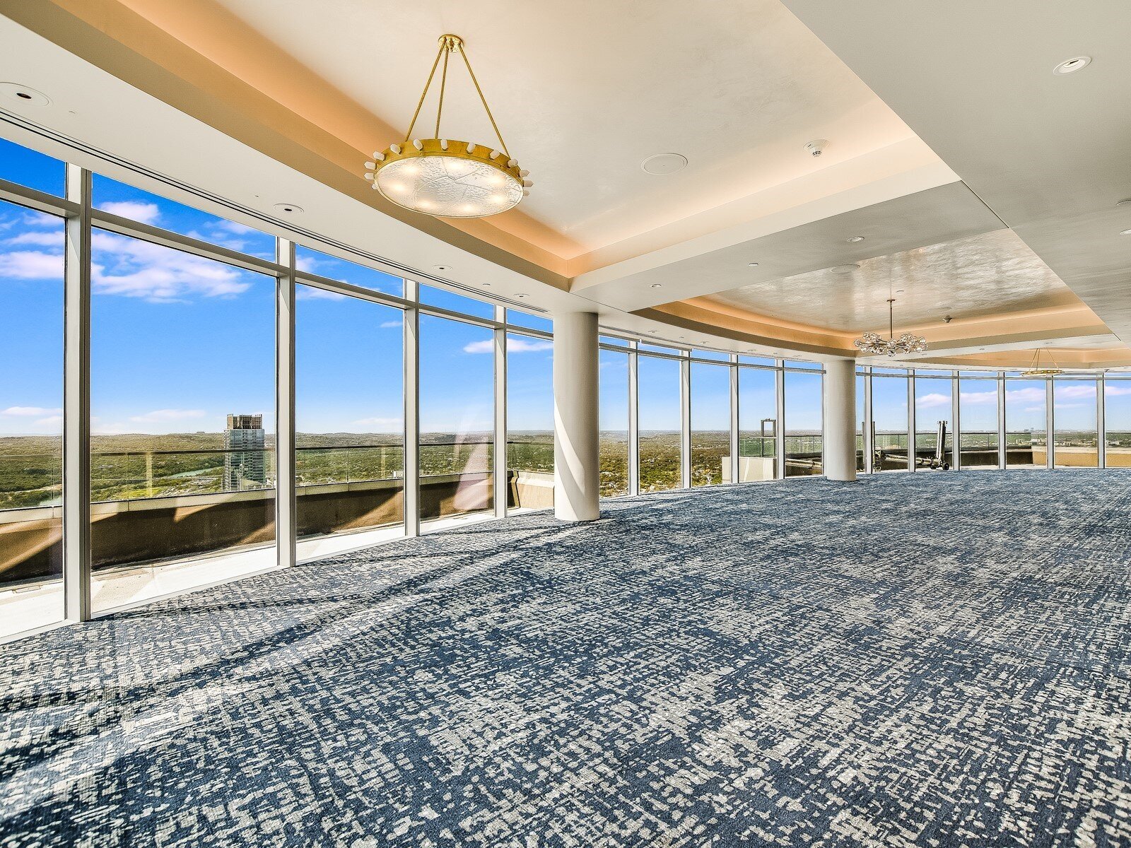  CORPORATE MEETINGS AND LUXURY EVENTS