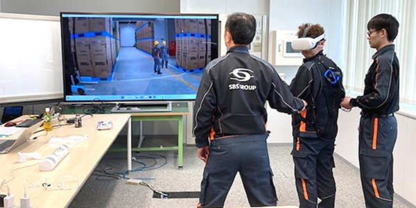フォークリフト操作のVR安全教育