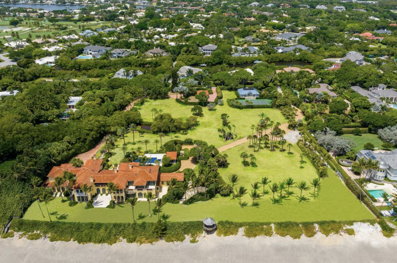 Oceanfront estate being sold by tech entrepreneur Larry Ellison