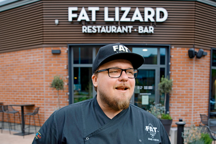 Ravintola Fat Lizardin keittiömestari, ravintoloitsija Matti Halva