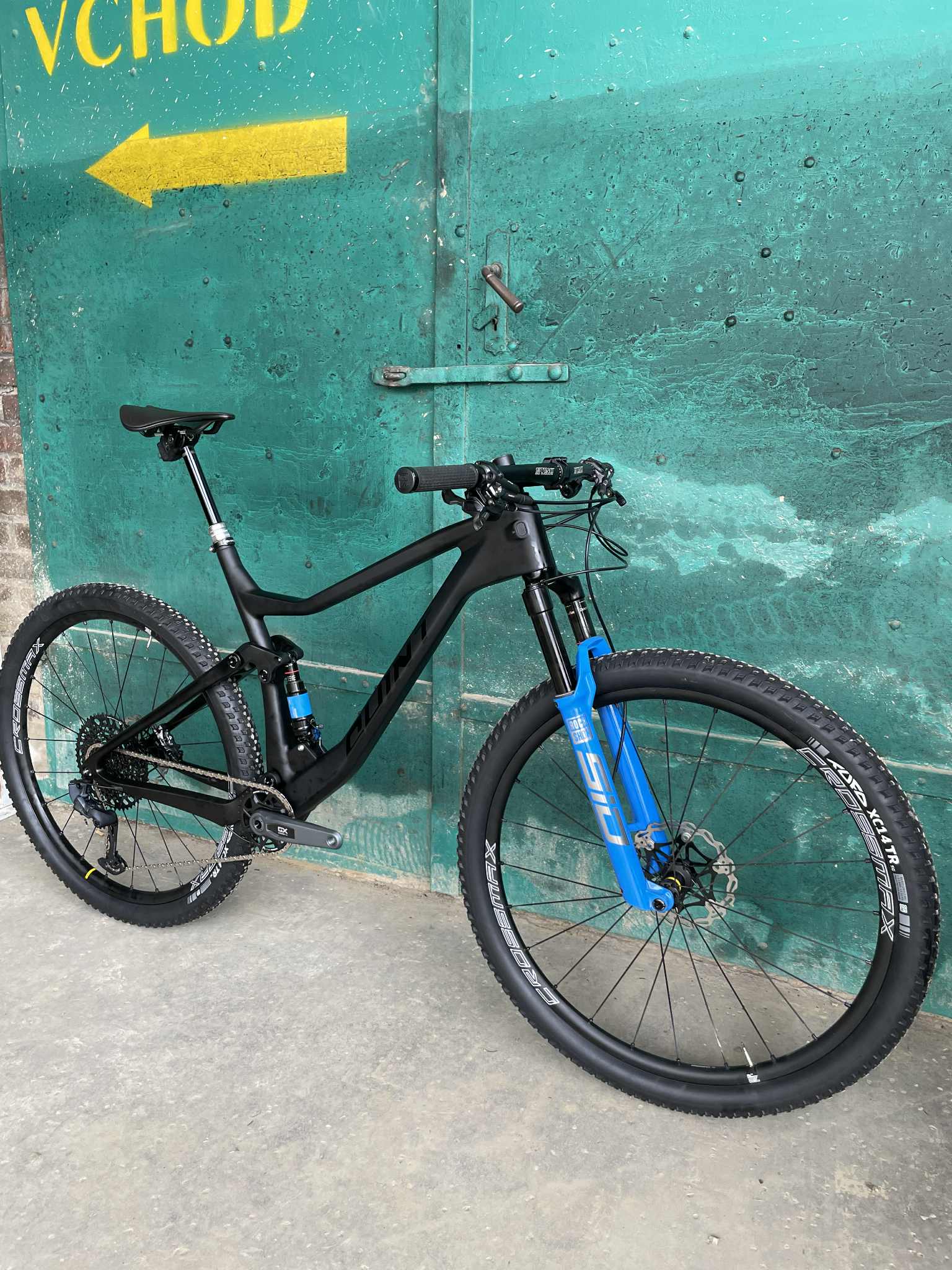 c7589dc8-335c-4c3c-9fda-9f38d0afad5e