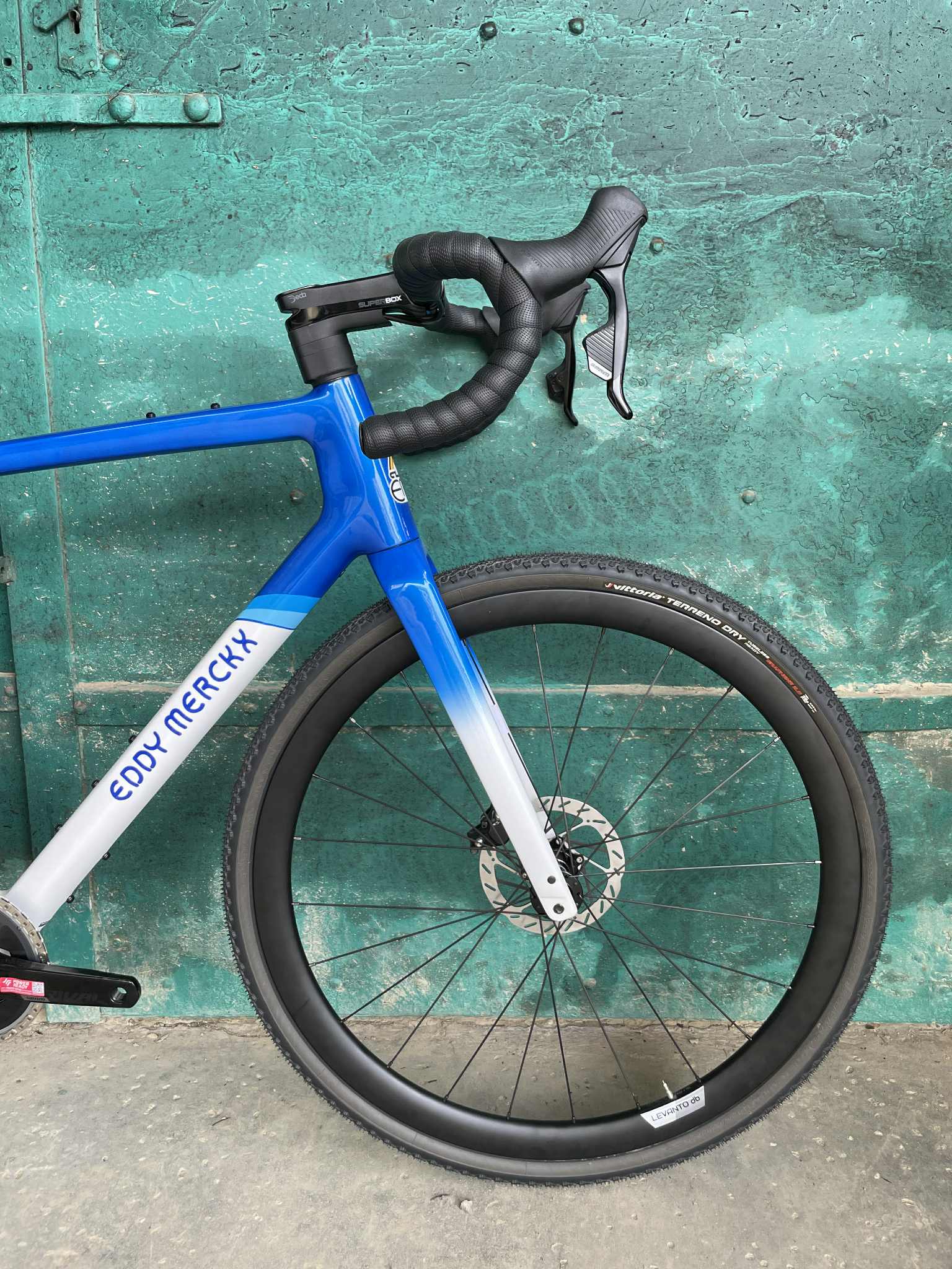 8b69e932-4d15-4db8-a82f-e61100516ec6