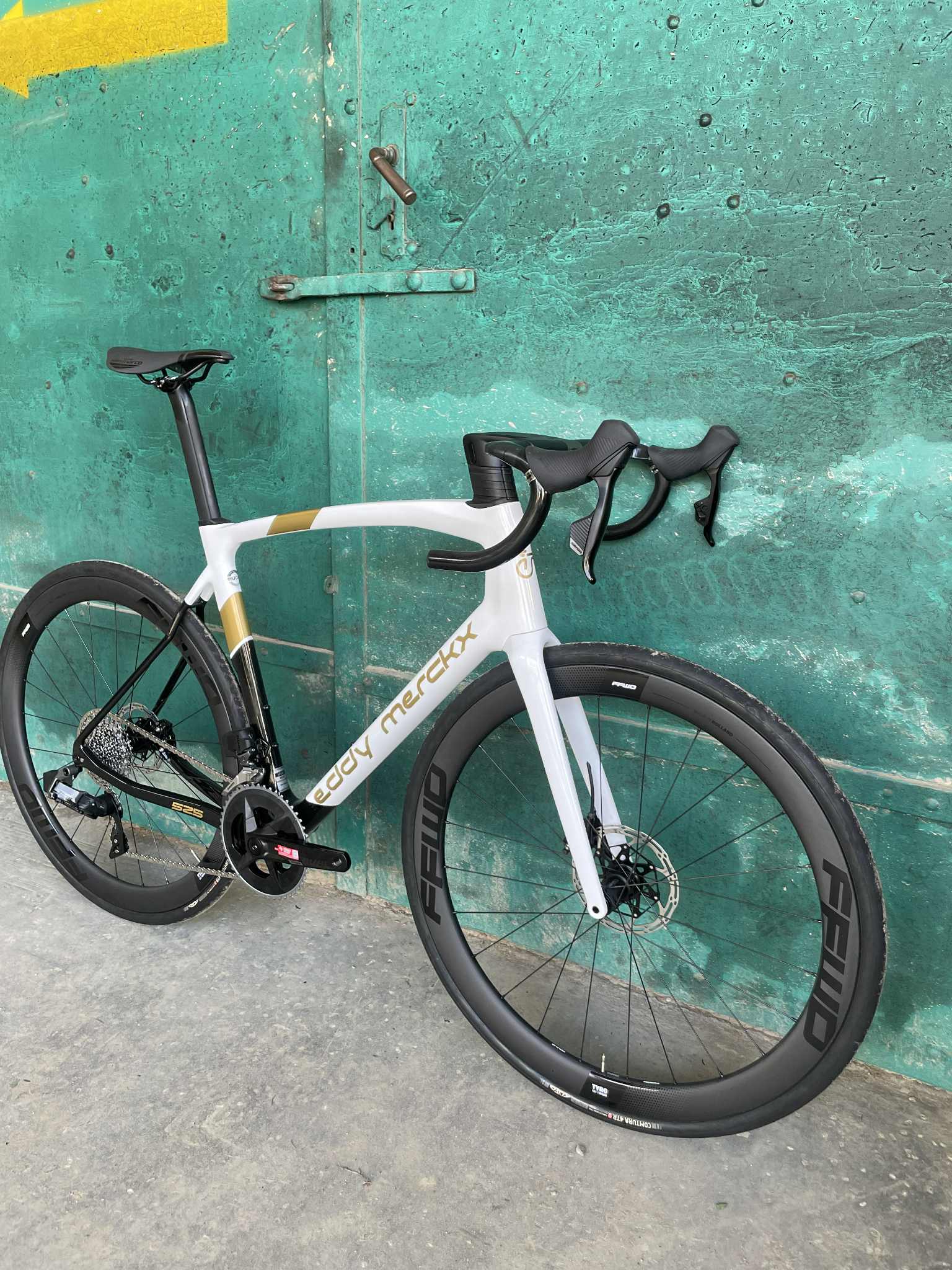 ae1a9cf6-21a2-43ec-bea8-51730084e640