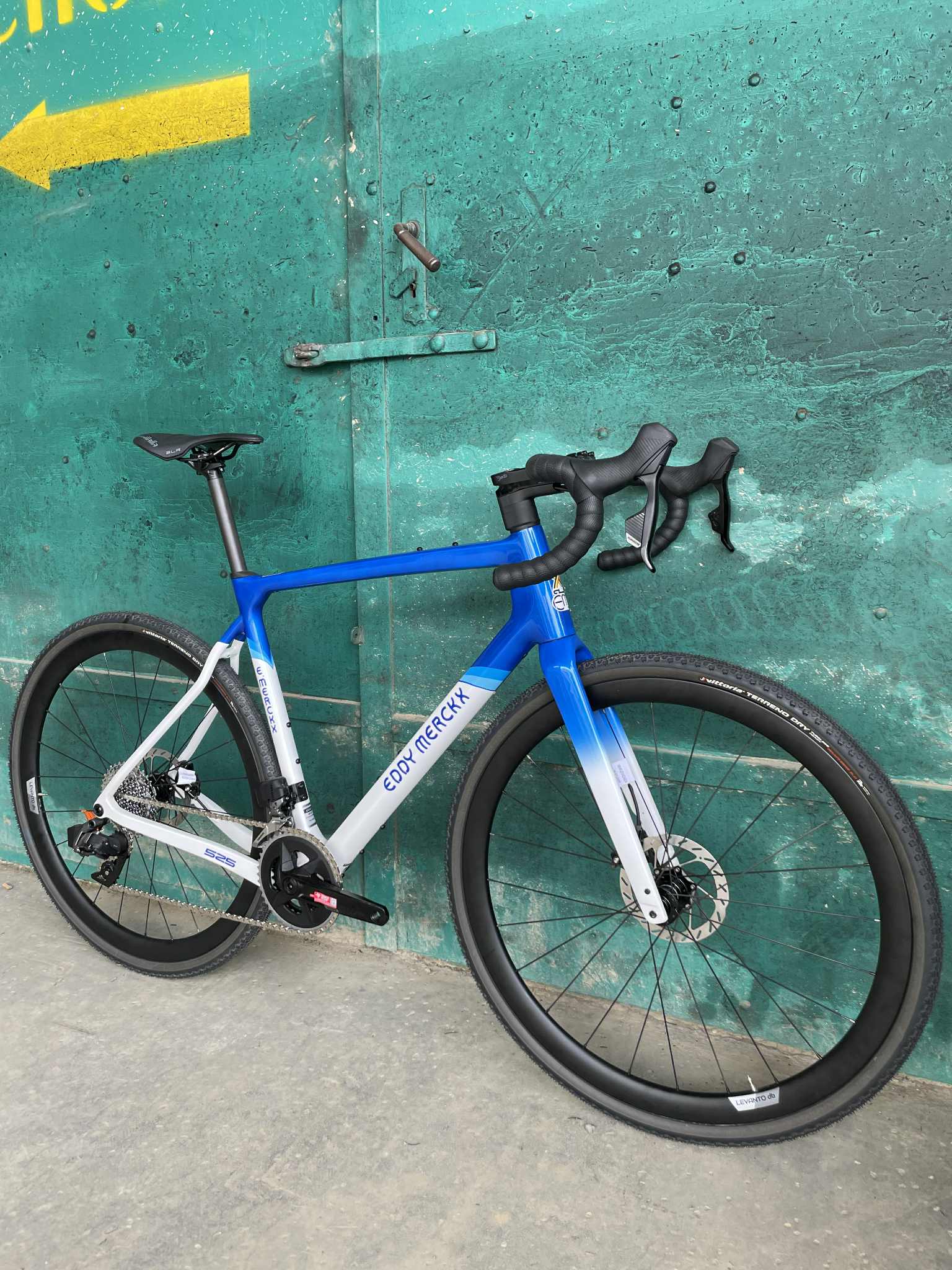 8f93d620-983f-4923-9b11-75d4cae39781