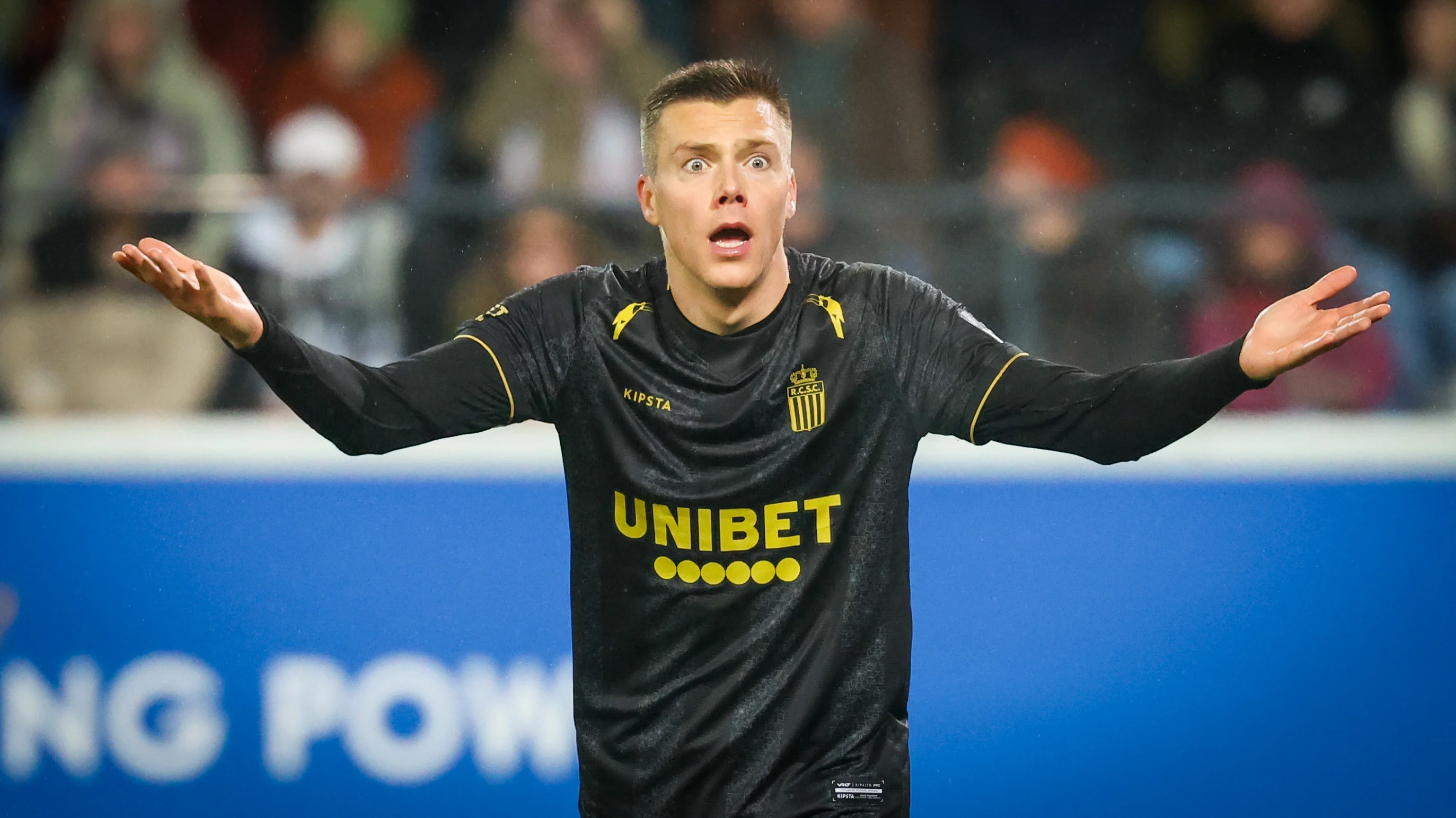 Charleroi's Daan Heymans reacts during a soccer match between Oud-Heverlee Leuven and Sporting Charleroi, Saturday 14 December 2024 in Leuven, on day 18 of the 2024-2025 season of the 'Jupiler Pro League' first division of the Belgian championship. BELGA PHOTO VIRGINIE LEFOUR