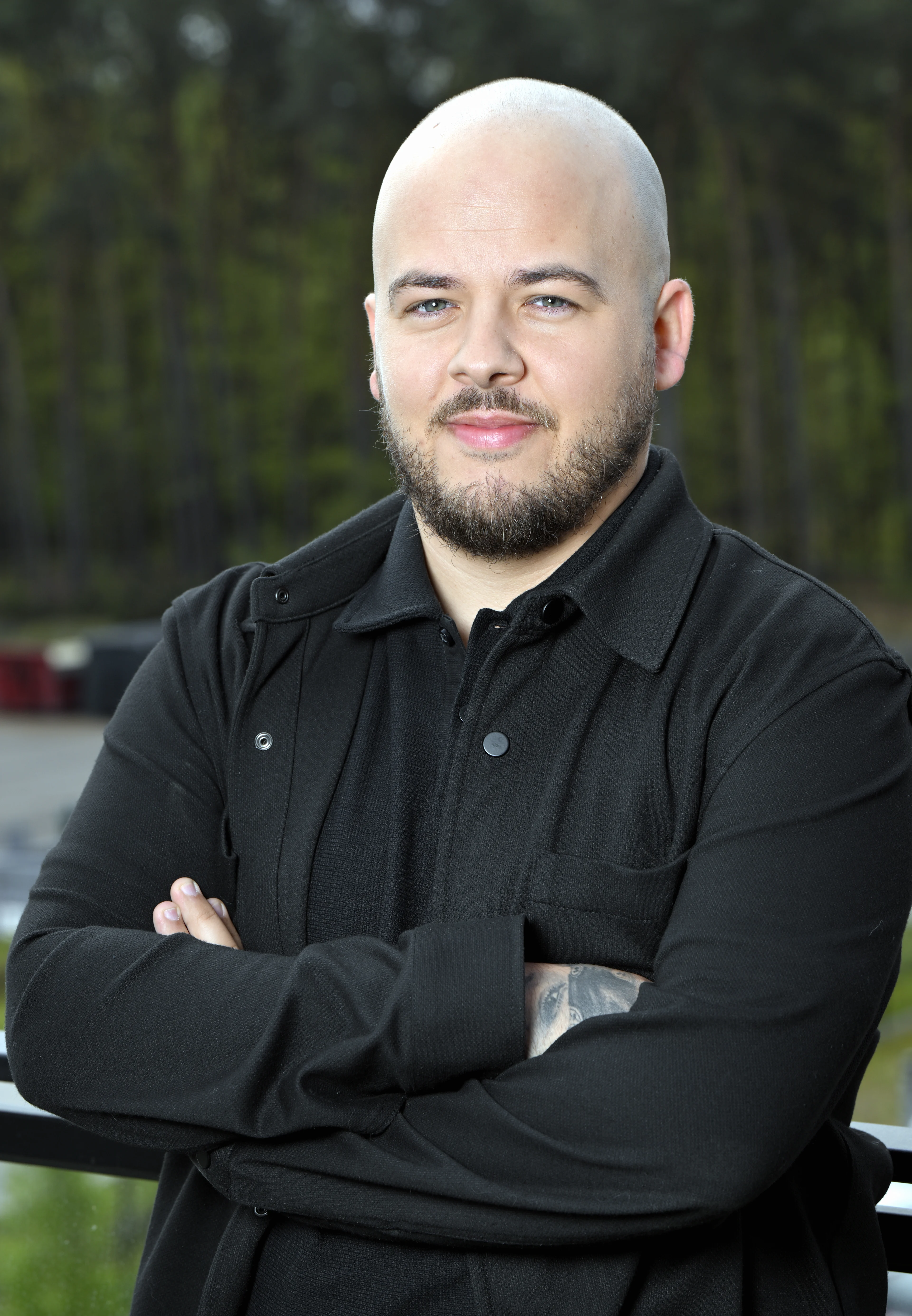 Belgian snooker player Luca Brecel poses for the photographer at a press conference in Dilsen-Stokkem, regarding the Snooker World championship in England, Monday 15 April 2024. Brecel was the first Belgian man winning the World Champion title in snooker last year. BELGA PHOTO ERIC LALMAND