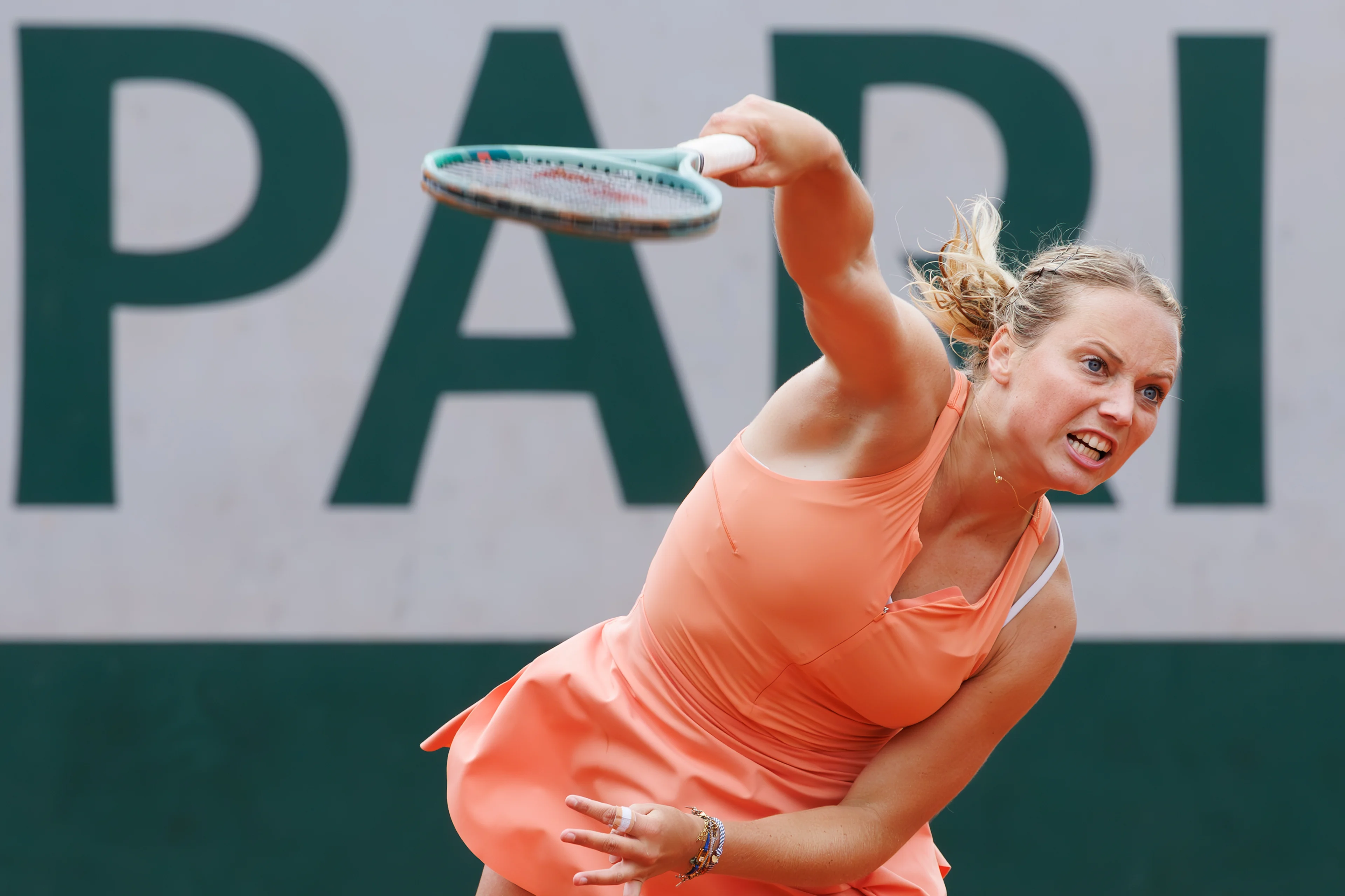 Belgian Kimberley Zimmermann pictured in action during a tennis match between Japanese pair Hozumi/Ninomiya and Italian - Belgian pair Bronzetti/Zimmermann, in the first round of the women's doubles, at the Roland Garros French Open tennis tournament, in Paris, France, Friday 31 May 2024. This year's tournament takes place from 26 May to 09 June. BELGA PHOTO BENOIT DOPPAGNE